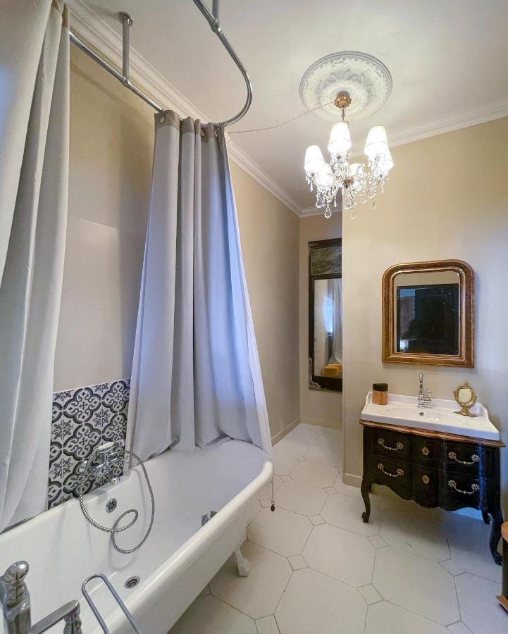 Le 215 Gambetta Boutique Hotel En Provence 卡瓦永 外观 照片
